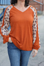 Load image into Gallery viewer, Burnt Orange &amp; Floral Top

