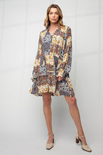 Load image into Gallery viewer, Effortlessly Elegant Linen Smock Dress
