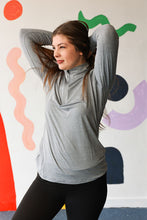 Load image into Gallery viewer, 3/4 Zip Up Athletic  Top In Heather Gray
